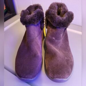 NWT skechers size 7 brown air cooled Gen 5 ankle boots